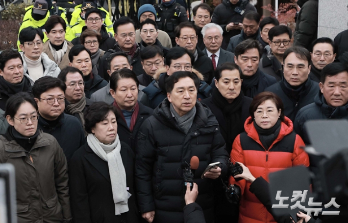 조경태 "국힘, 죽어가는 정당…尹관저 몰려간 45명 물러나야"