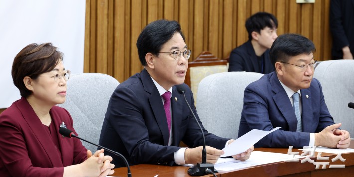 발언하는 송언석 비상대책위원장 겸 원내대표