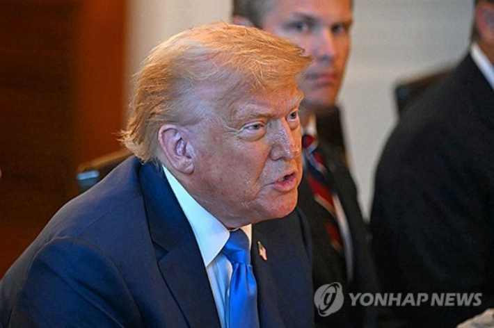 하루만에 말바꾼 트럼프 "8월 1일 관세 부과 변경 없을 것"