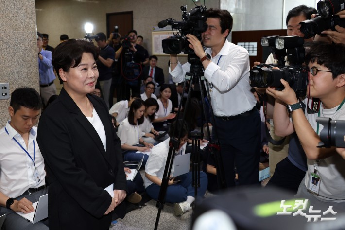 국민의힘 새 혁신위원장에 윤희숙 여의도연구원장