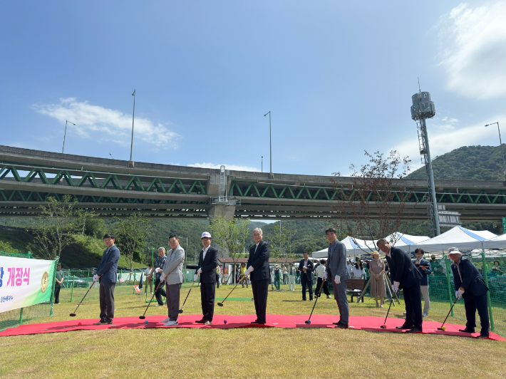 9일 열린 창원 소사파크골프장 개장식. 진해구청 제공 