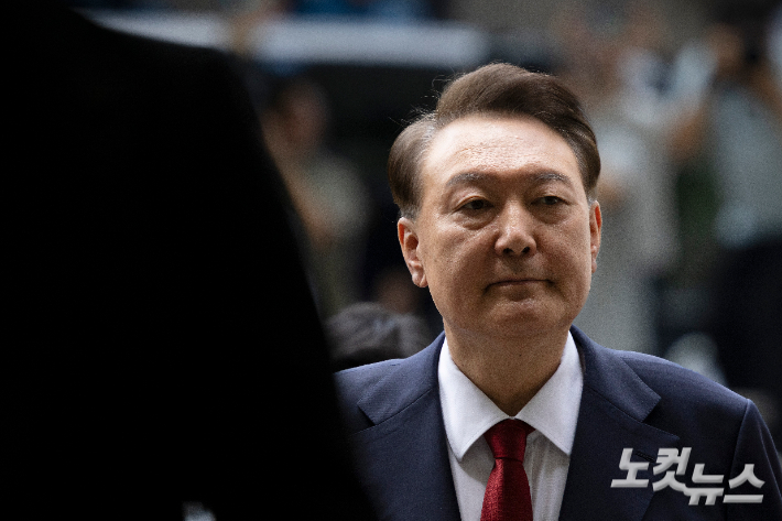 특검 vs 尹 구속영장 심사서 '혈투'…이르면 밤늦게 결론[박지환의 뉴스톡]