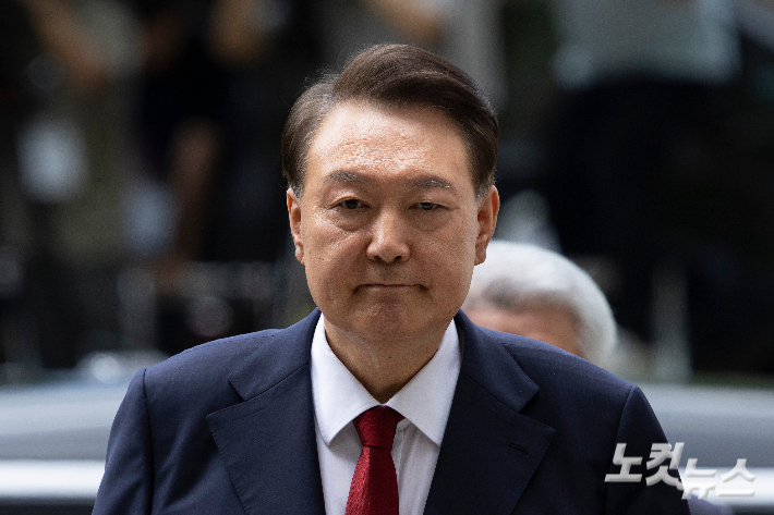 [속보]尹 구속영장 심사 종료…곧 서울구치소로 이동