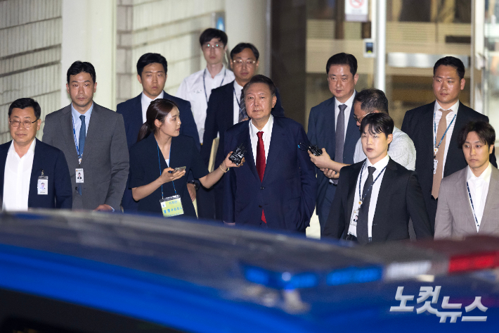 외신, '尹 재구속' 신속 보도…"장기 구금 가능성 열리게 돼"