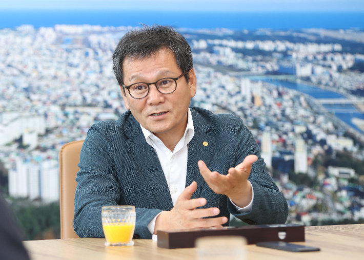 "경청·동행, 시민과 하나되는 제일강릉" 김홍규 시장 시민과 소통 행보
