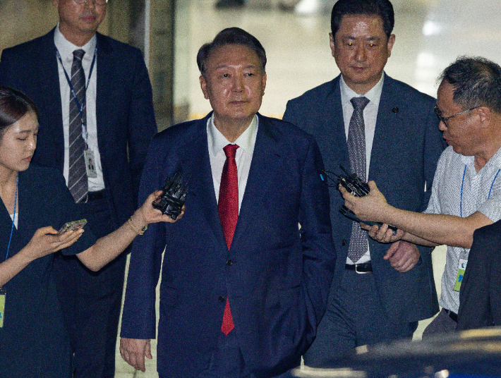 "장기 구금 의미"·"최고 사형"…'尹 재구속'에 외신도 촉각