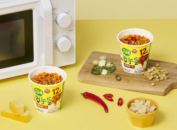 오뚜기 고단백 컵누들 2종. 오뚜기 제공