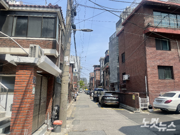 서울 관악구의 한 골목. 강지윤 기자