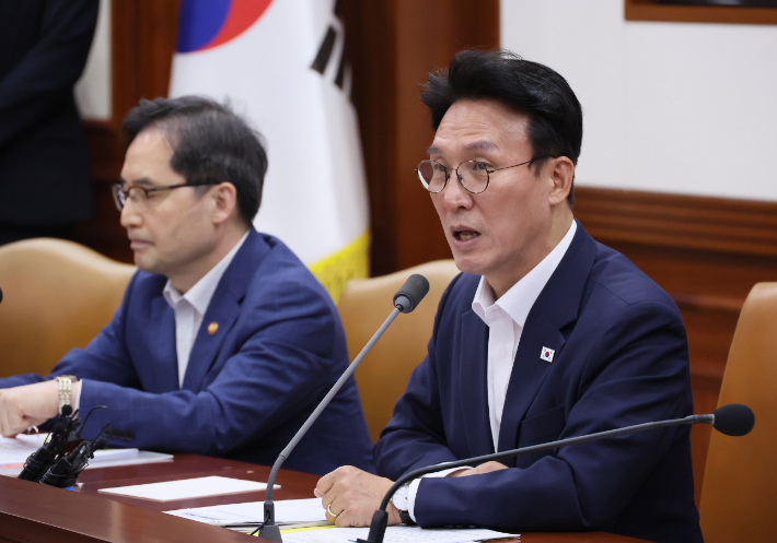 김민석, 국정현안관계장관회의서 "체감물가 범부처 총력 대응"…"폭염은 사회재난"