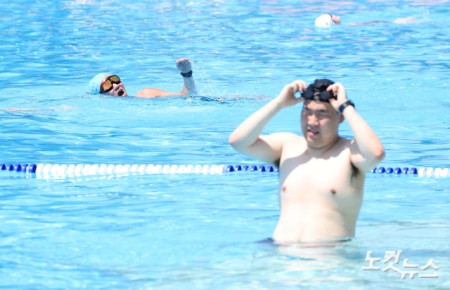 짜릿하게 시원한 수영장