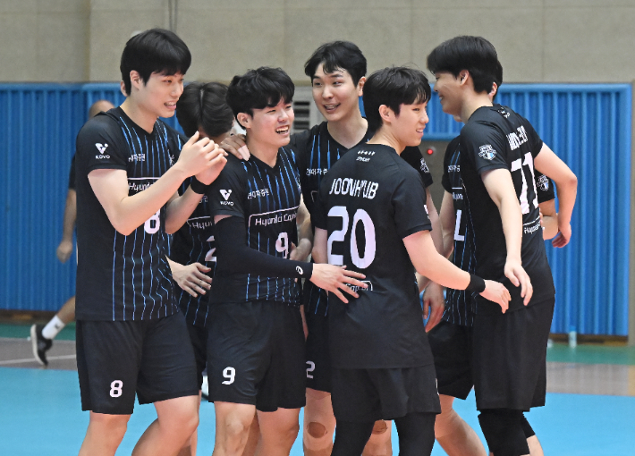 현대캐피탈 우승. 한국배구연맹