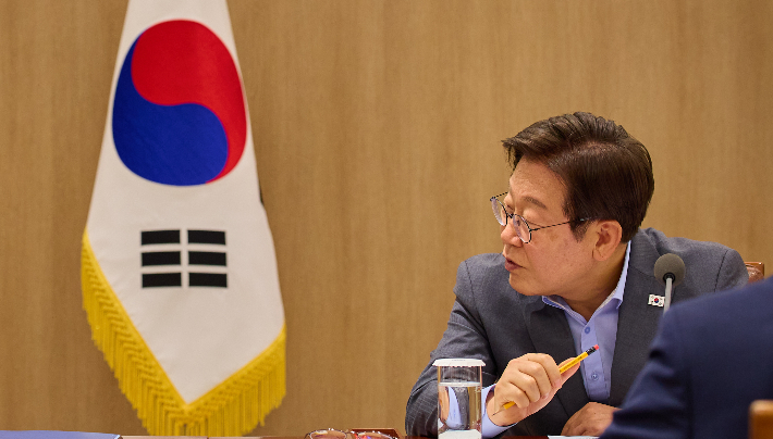 '실용' 외친 李정부…집권초 경제∙안보∙외교는 '중도보수'