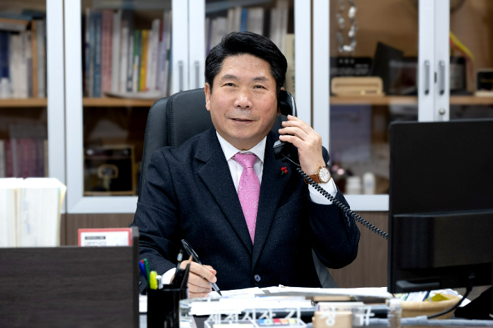 [취임3년]김창규 제천시장 "GRDP 2배 성장 반드시 이뤄낼 것"