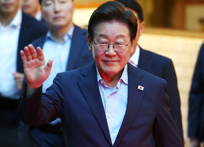 장관엔 정치인, 차관엔 관료…李내각 '속도·안정' 동시에