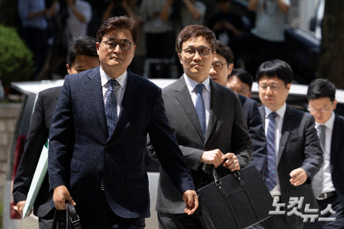 [속보]내란특검, 국방부 등 軍 관련 장소 24곳 압수수색
