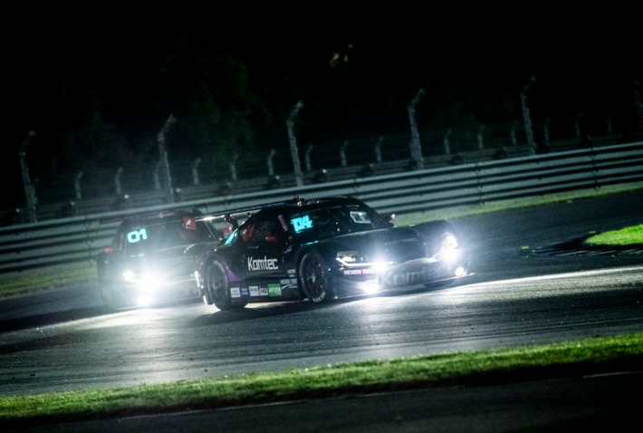 정의철이 질주하는 모습. 슈퍼레이스