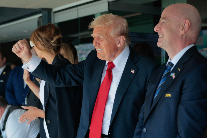 도널드 트럼프 미국 대통령(가운데). 연합뉴스