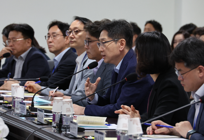 김경수 지방시대위원회 위원장이 14일 서울 종로구 정부서울청사 창성동 별관에서 열린 국정기획위원회-지방시대위원회 간담회에서 발언하고 있다. 연합뉴스