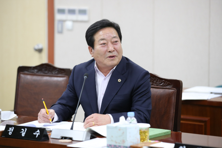 장길수 전남도의원 상임위 활동 모습. 전남도의회 제공