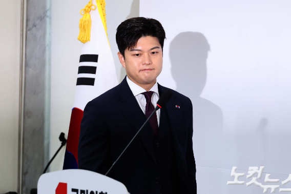 황진환 기자