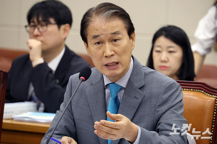 권오을 맹폭 나선 국민의힘 후배들 "꿀 빠는 인생"[노컷네컷]