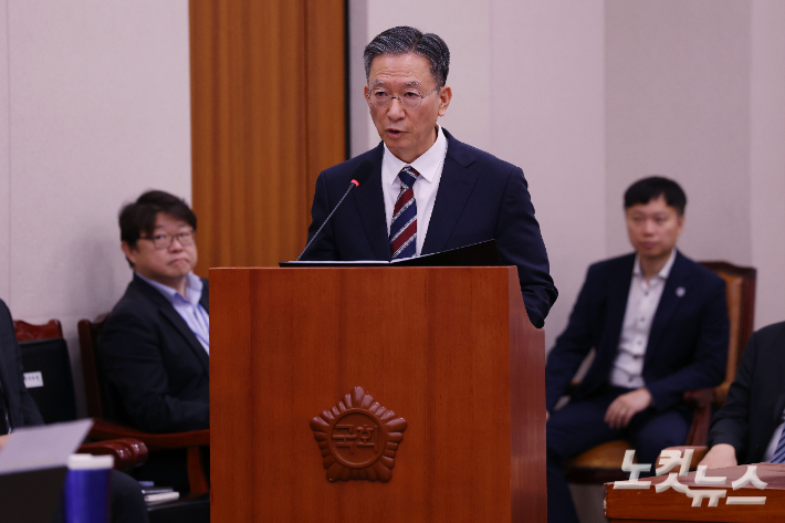 정성호 법무부 장관 후보자가 16일 오전 서울 여의도 국회 법제사법위원회에서 열린 인사청문회에서 인사말을 하고 있다. 류영주 기자
