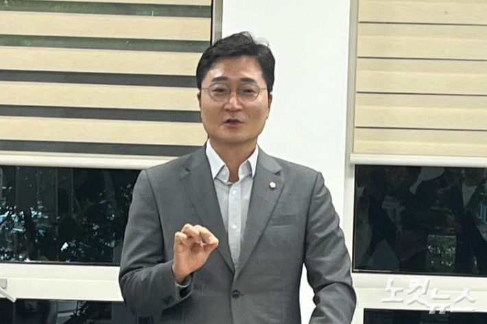 장철민 의원은 16일 "대전 0시 축제는 전면 재검토해야 한다"고 밝혔다. 정세영 기자