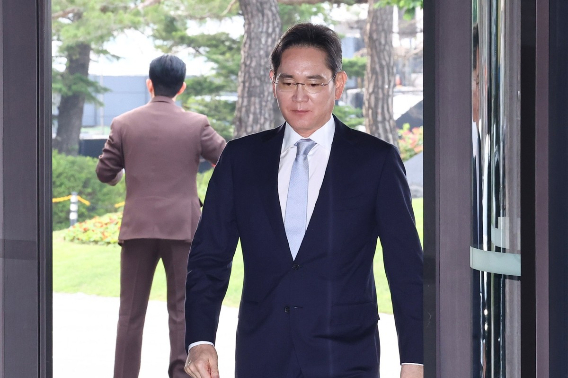 사법리스크 완전히 턴 이재용 '뉴 삼성' 속도낼까