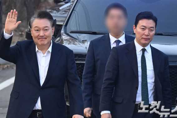 경호처 "김성훈 前차장 파면 의결…필요 절차 진행"