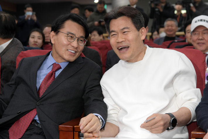 윤창원 기자
