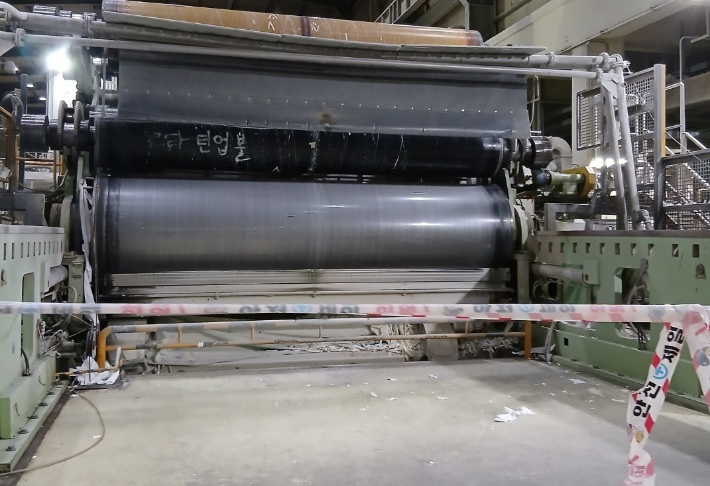 17일 30대 청년 노동자 사망사고가 발생한 대전 대덕구의 한솔제지 신탄진공장 내부 모습. 대전소방본부 제공