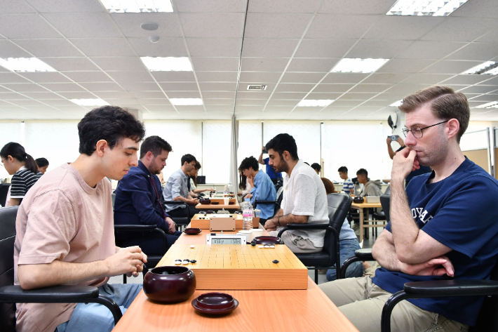 지난해 개최된 삼성화재배 월드바둑마스터스 통합예선 월드조 대국 장면. 한국기원 제공