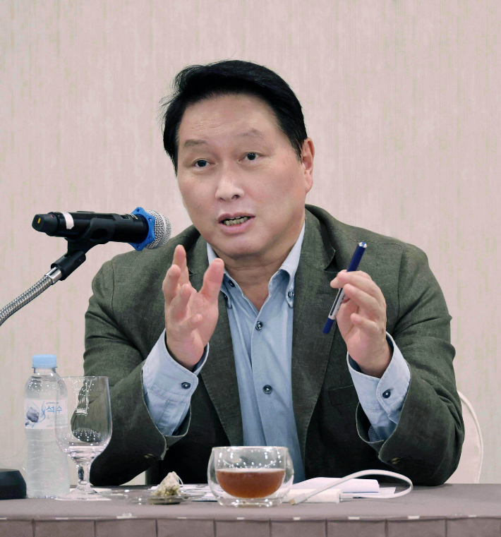 최태원 "李대통령, 친기업정부 강조…RE100, 가격 맞으면 간다"