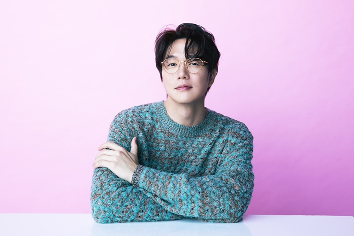 가수 성시경 '피부 관리비' 726만원 일시불로…"예뻐지련다"