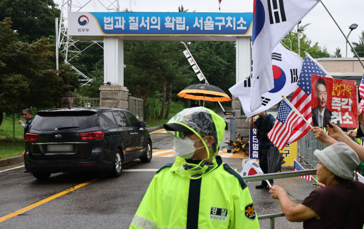 尹 구속기소 특검, 외환 수사 속도…한덕수·이상민도 '정조준'