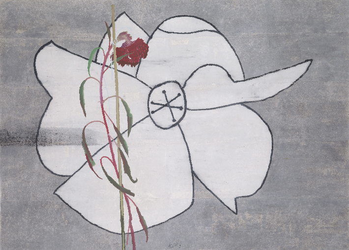 김선두, '지지않는 꽃', 장지에 먹·분채, 132x182cm(2024). 갤러리밈 제공
