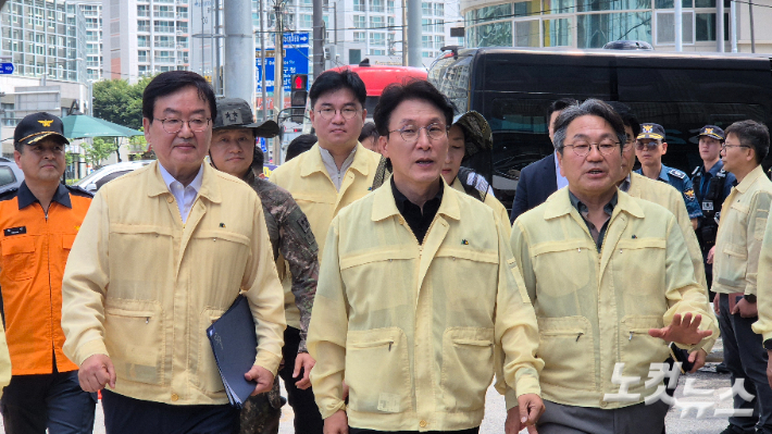 광주 침수 현장 찾은 총리…주민들 "재난지역선포 해달라"