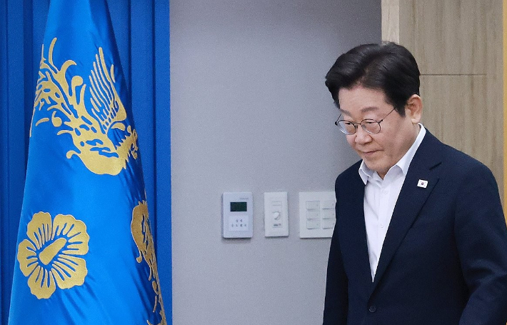 논란에 사과한 강준욱 "계엄으로 고통 겪은 국민께 상처"