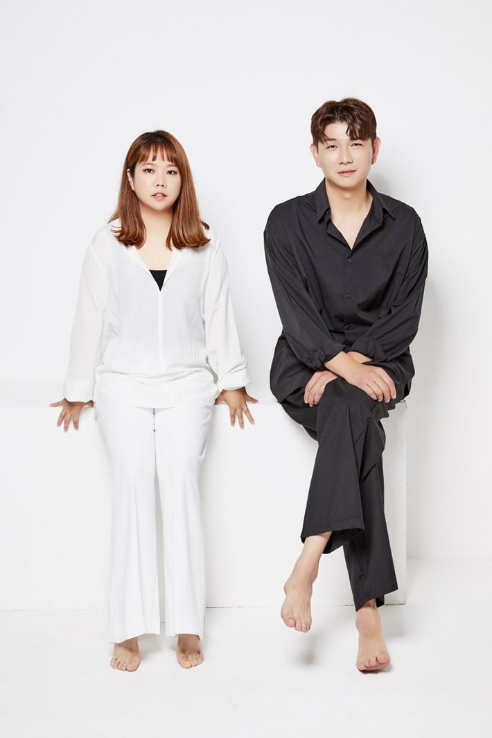 왼쪽부터 홍현희, 제이쓴. 스카이이앤엠 제공