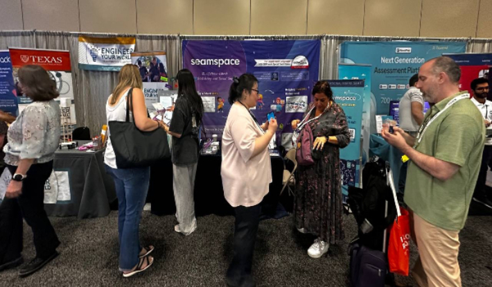 지난 6월 San Antonio에서 진행된 'ISTE(국제교육기술협회) Live 25'에 참여한 사진. 테바소프트 제공