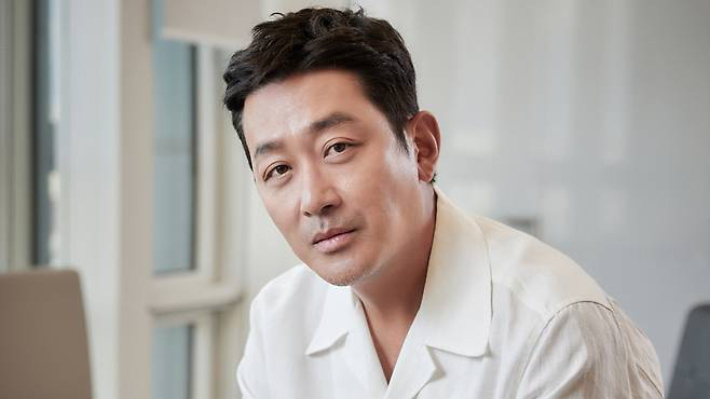 배우 하정우. 워크하우스컴퍼니 제공