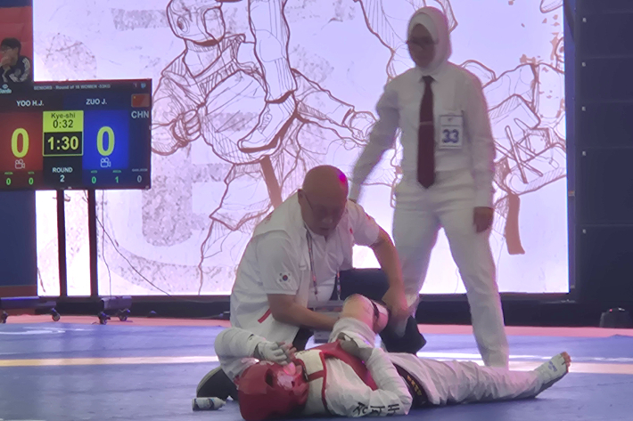 한림성심대학교 물리치료과 교수와 학생들이 최근 폐막한 '2025 춘천코리아오픈국제태권도대회'에서 의무지원 활동에 참여하며 안전한 대회 운영에 힘을 보탰다. 한림성심대 제공