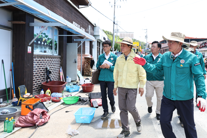 박완수 경남지사 수해 현장 방문. 경남도청 제공 