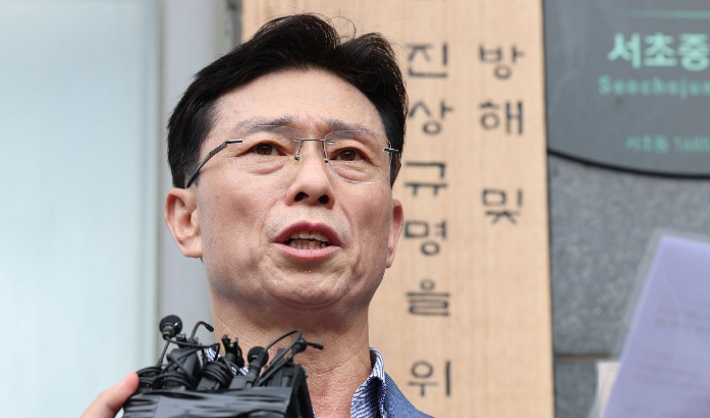 임성근 전 해병대 1사단장이 2일 서울 서초구에 마련된 이명현 순직해병 특검 사무실에 출석하며 입장을 밝히고 있다. 연합뉴스
