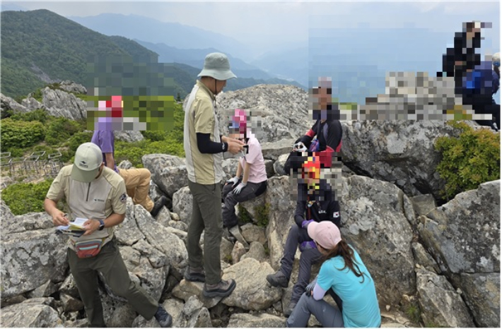 백두대간 출입행위 단속. 설악산국립공원사무소 제공