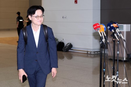 김정관 장관 첫 방미길