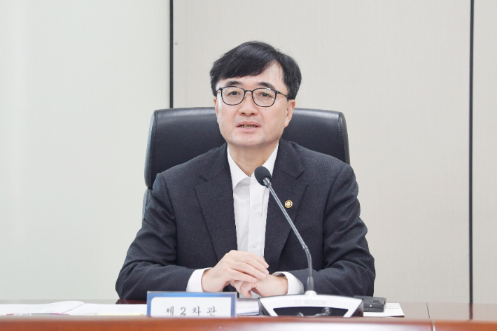 임기근 기획재정부 차관이 23일 서울 서초구 한전아트센터에서 열린 '제19차 공공기관 투자집행 점검회의'를 주재하고 있다. 기획재정부 제공