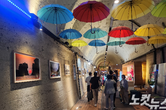 23일 경남 김해 와인동굴. 이형탁 기자