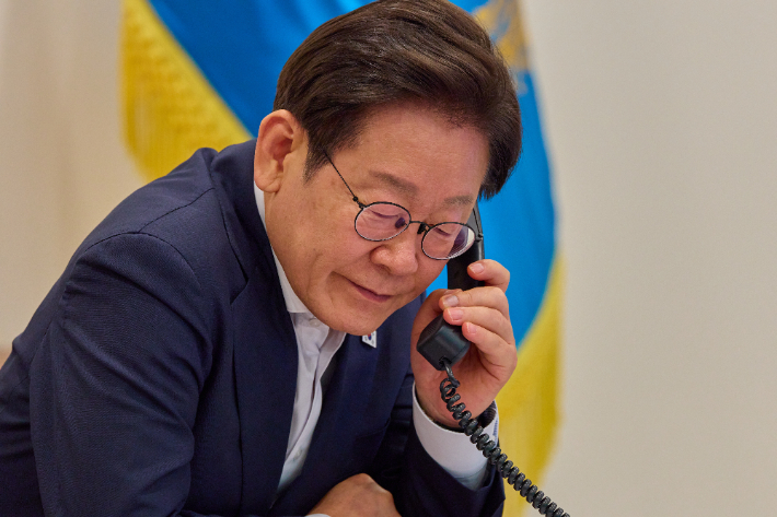 李대통령 국정지지도 64%…이진숙 철회 잘했다 74%[NBS]