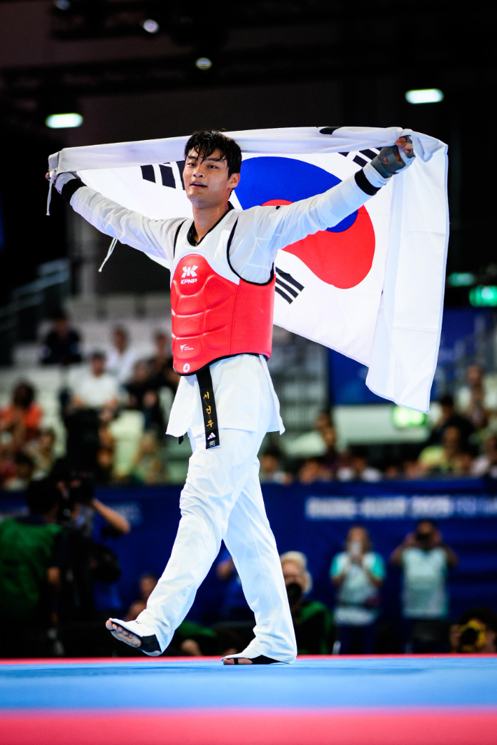 서건우(한국체대 4년)가 20일(현지시간) 독일 라인-루르에서 개최된 2025 하계세계대학경기대회(FISU) 남자 -80kg급에서 금메달을 획득했다. 한국체육대학교 제공